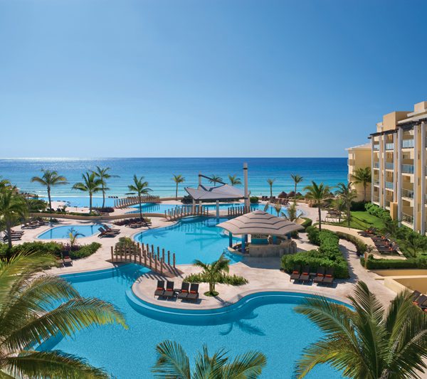 Now Jade Riviera Cancun, view of the swimming pools and the beach